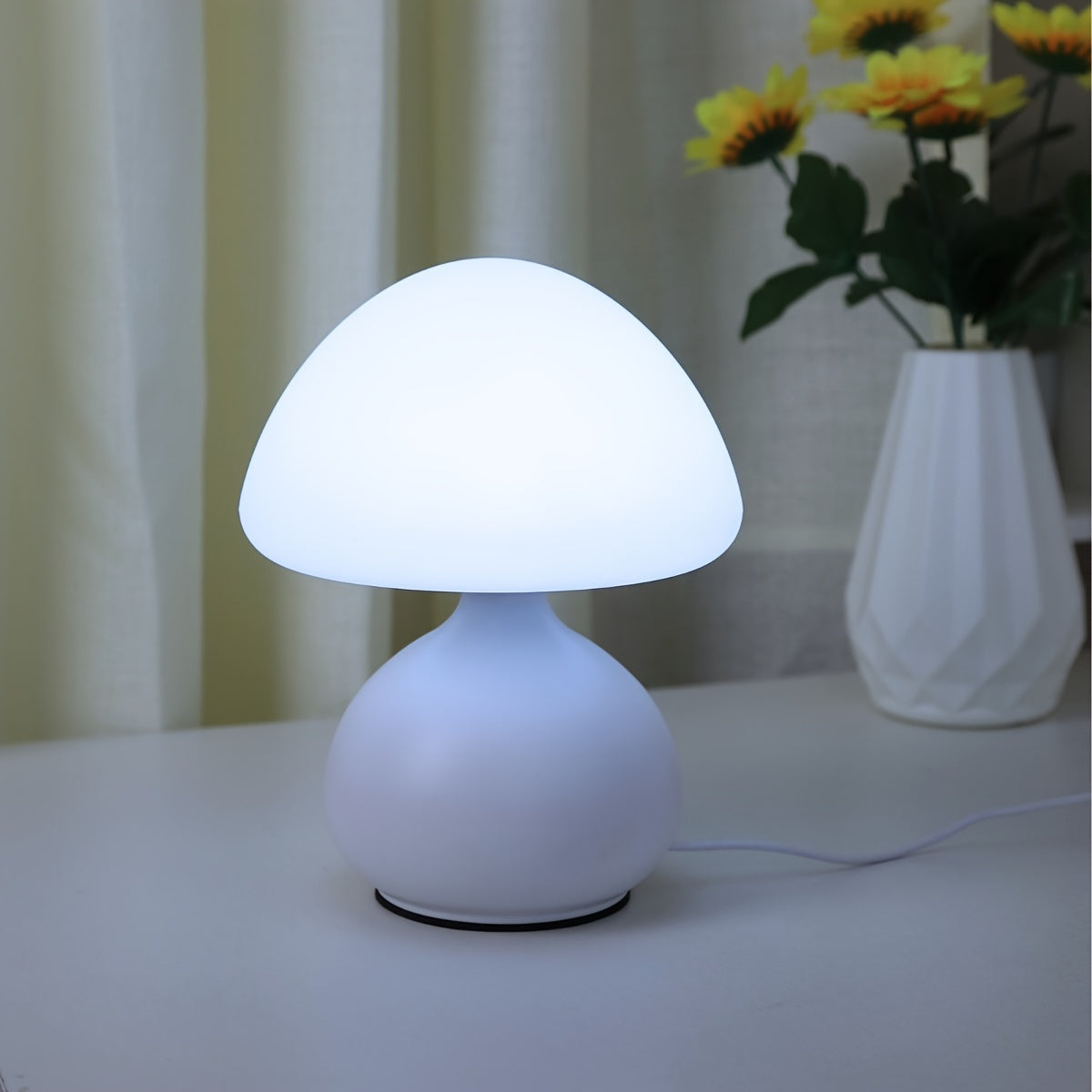 ModernLight - Chic Mushroom Table Lamp with USB