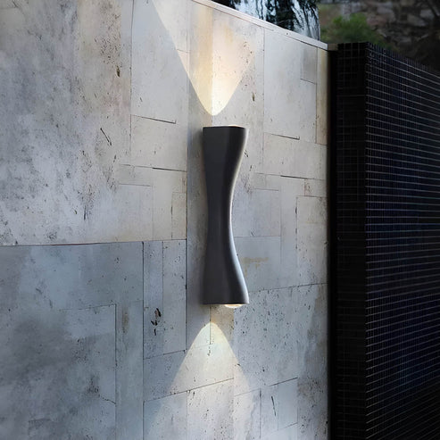 RéconfortGlow – Elegant Water-Resistant Wall Lamp for Indoors and Outdoors