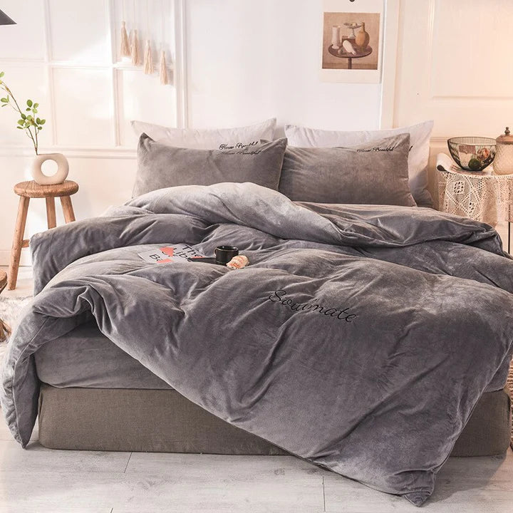VeloursNacht – Luxurious Bed Linen for Ultimate Comfort