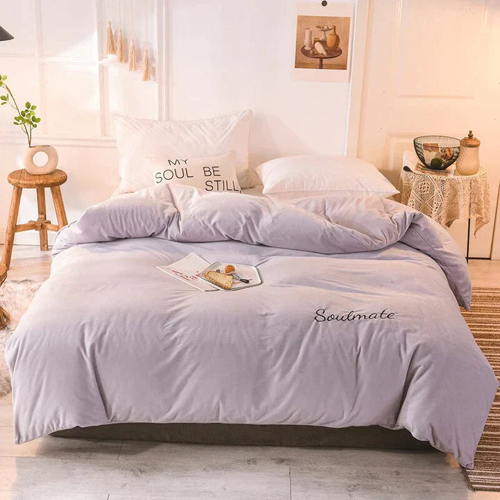 SilkCloud Bedding - Cozy Fleece Bedding for an Unparalleled Sleeping Experience