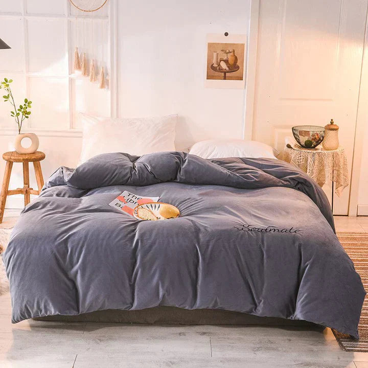 VeloursNacht – Luxurious Bed Linen for Ultimate Comfort