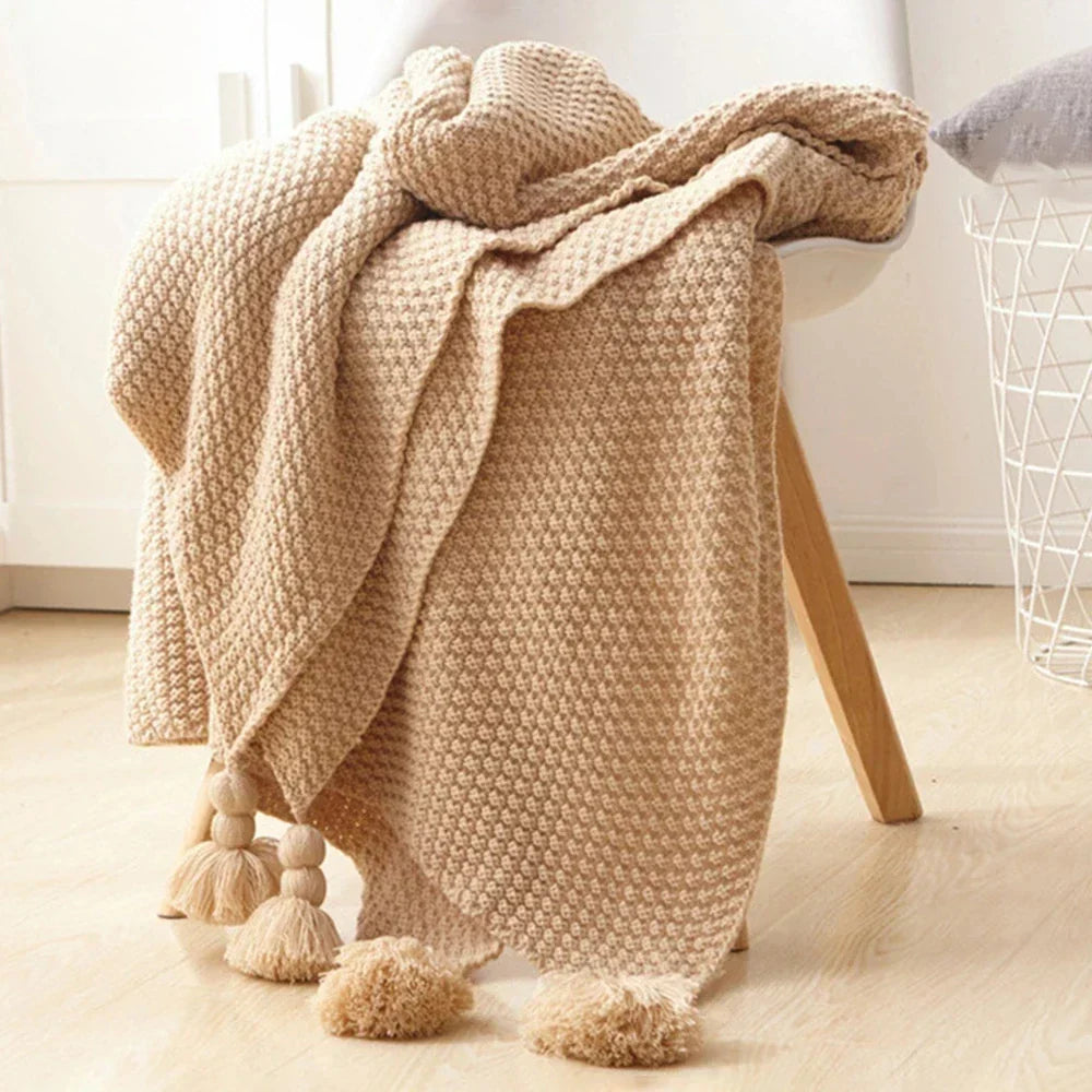 NordicCozy – Handwoven Wool Blanket with Fringes