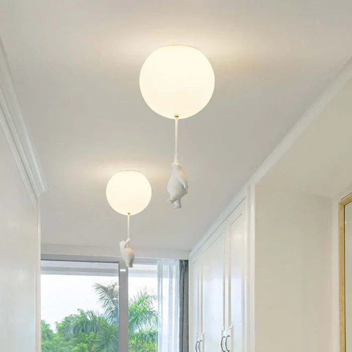 CloudBear – Playful children's ceiling lamp with balloon