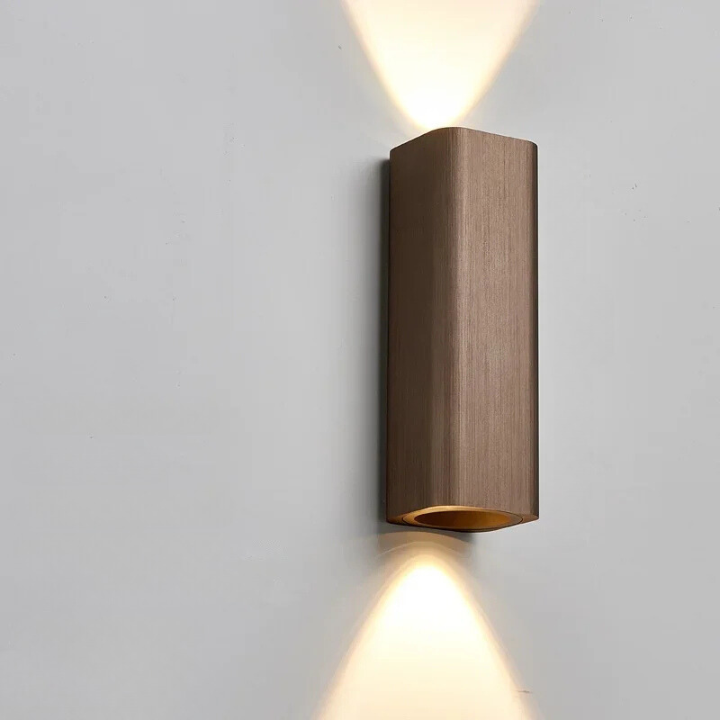 GlowLuxe - Stilig LED-vägglampa för sovrum