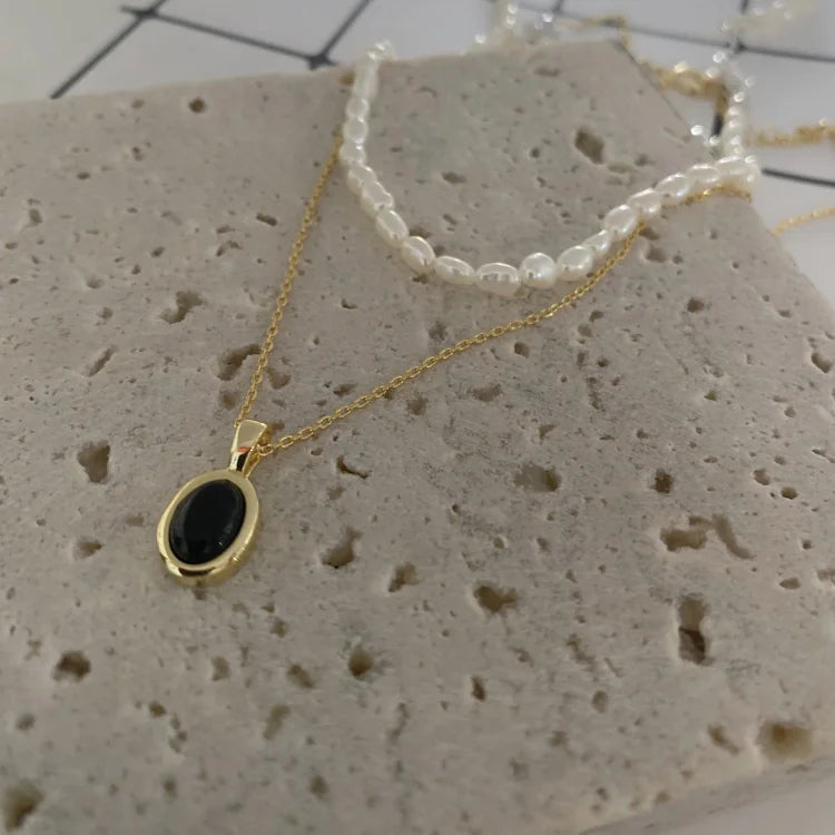 Elegant black onyx and pearl stacking necklace - Aria collection