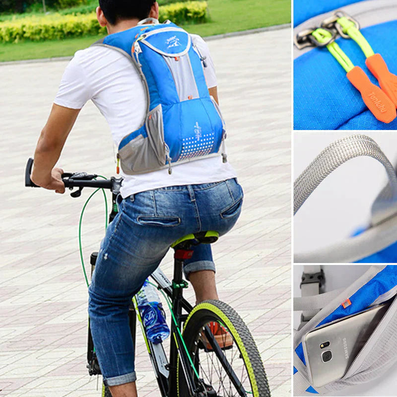 AquaPack - Stylish Waterproof Backpack with Water Reservoir