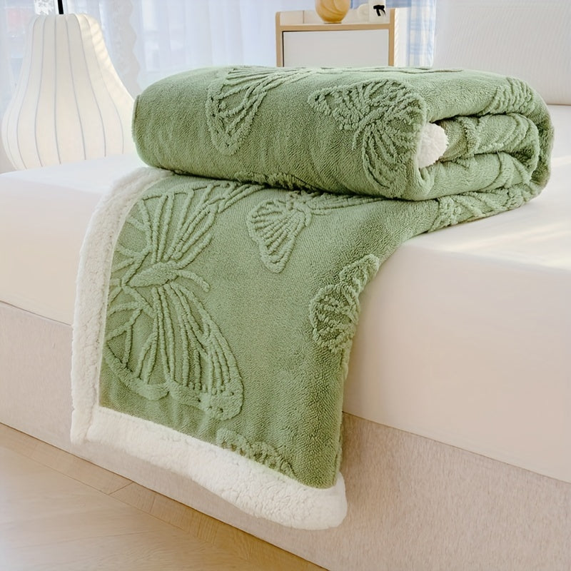 Cozy Luxe – Soft fleece throw with butterfly design
