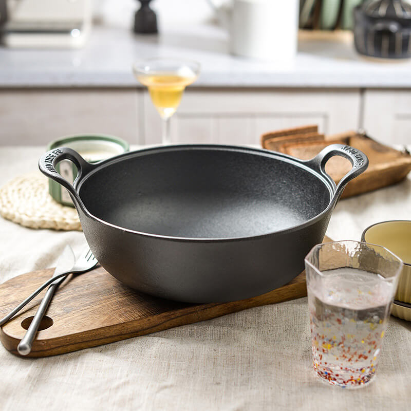 CastePrima Frying Pan - Durable Non-stick &amp; Wooden Lid