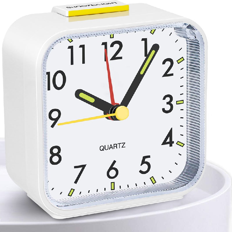 SilentGlow Clock – Minimalist Analog Alarm Clock with Snooze