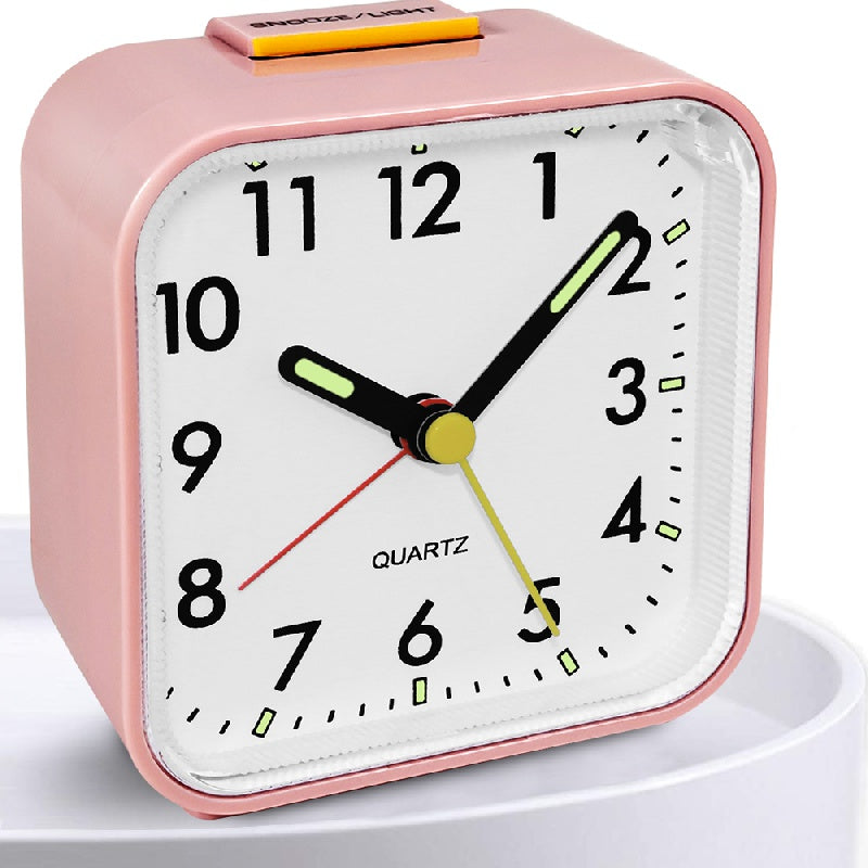 SilentGlow Clock – Minimalist Analog Alarm Clock with Snooze