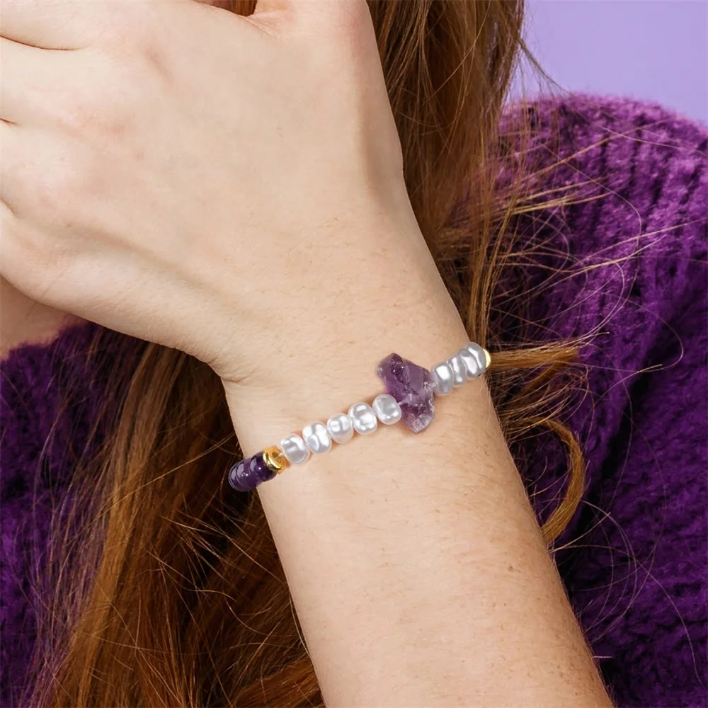Eline's Captivating Natural Crystal Bracelet