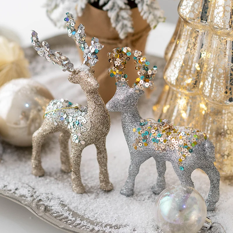 Glittrande Hjort Ornament – Lyxig Juldekoration för en Festlig Stämning