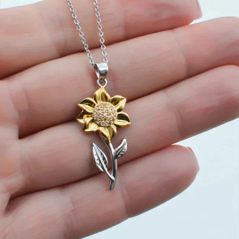 Elegant sunflower necklace in silver gold