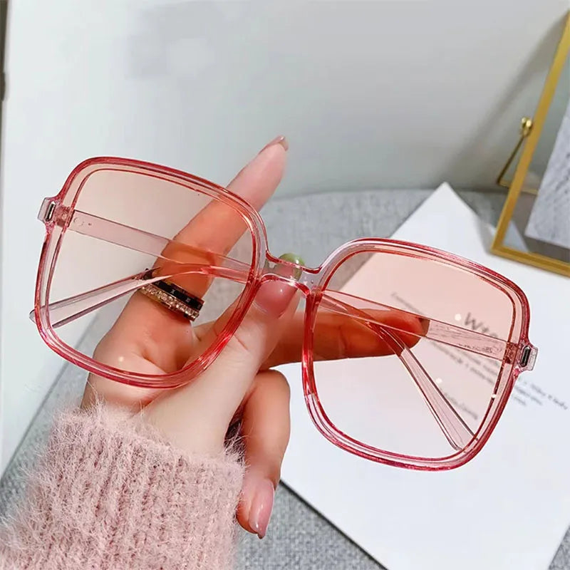 Sheena Shades – Elegant Oversized Sunglasses
