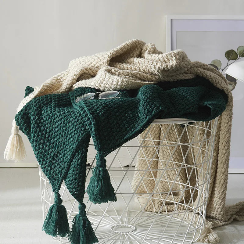 NordicCozy – Handwoven Wool Blanket with Fringes