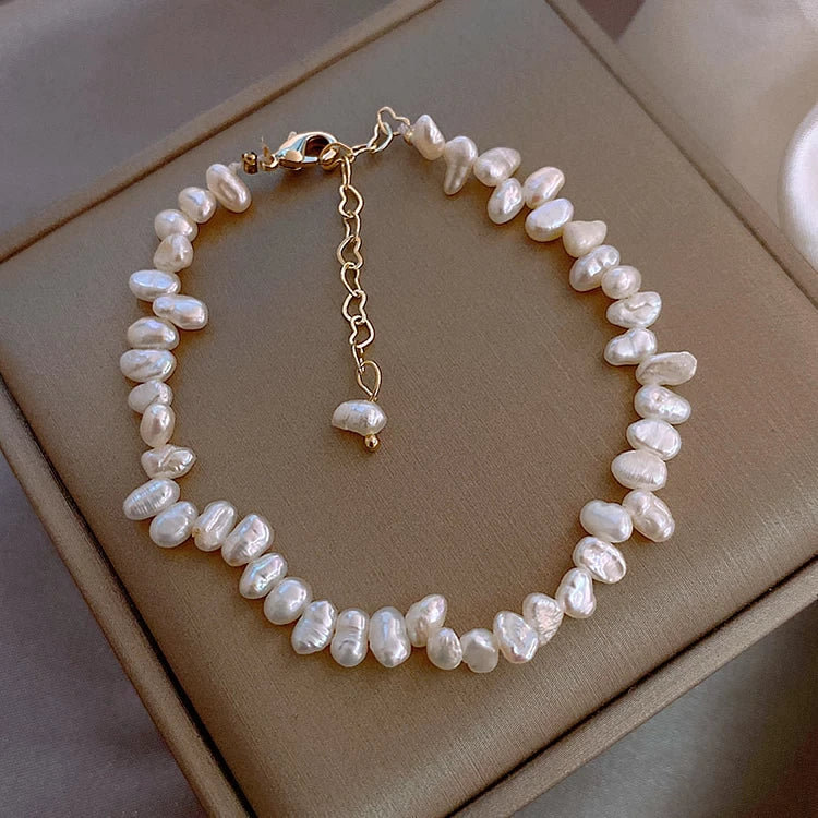 Elegant Freshwater Pearl Bracelet | Captivating White Pearls!