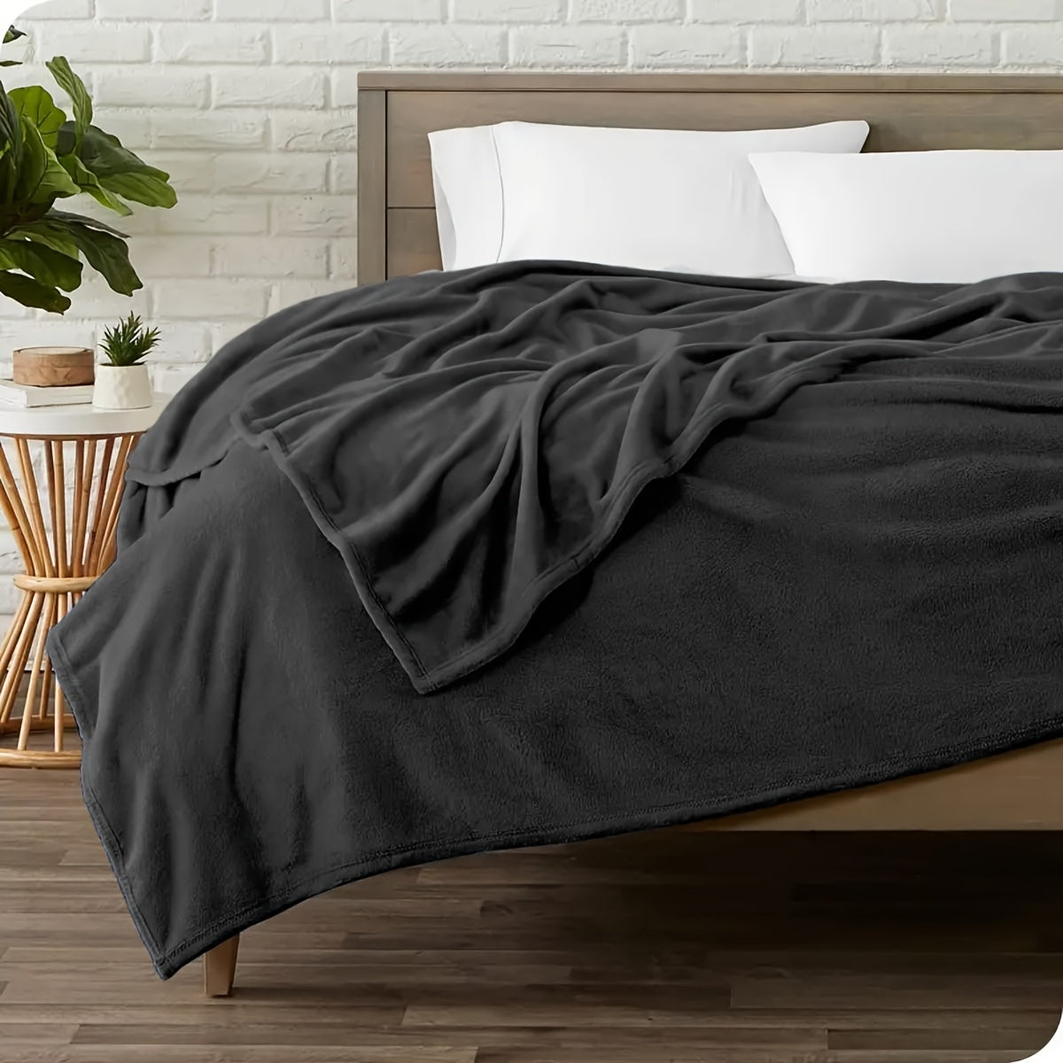 Premium Fleece Blanket – Luxury and Comfort