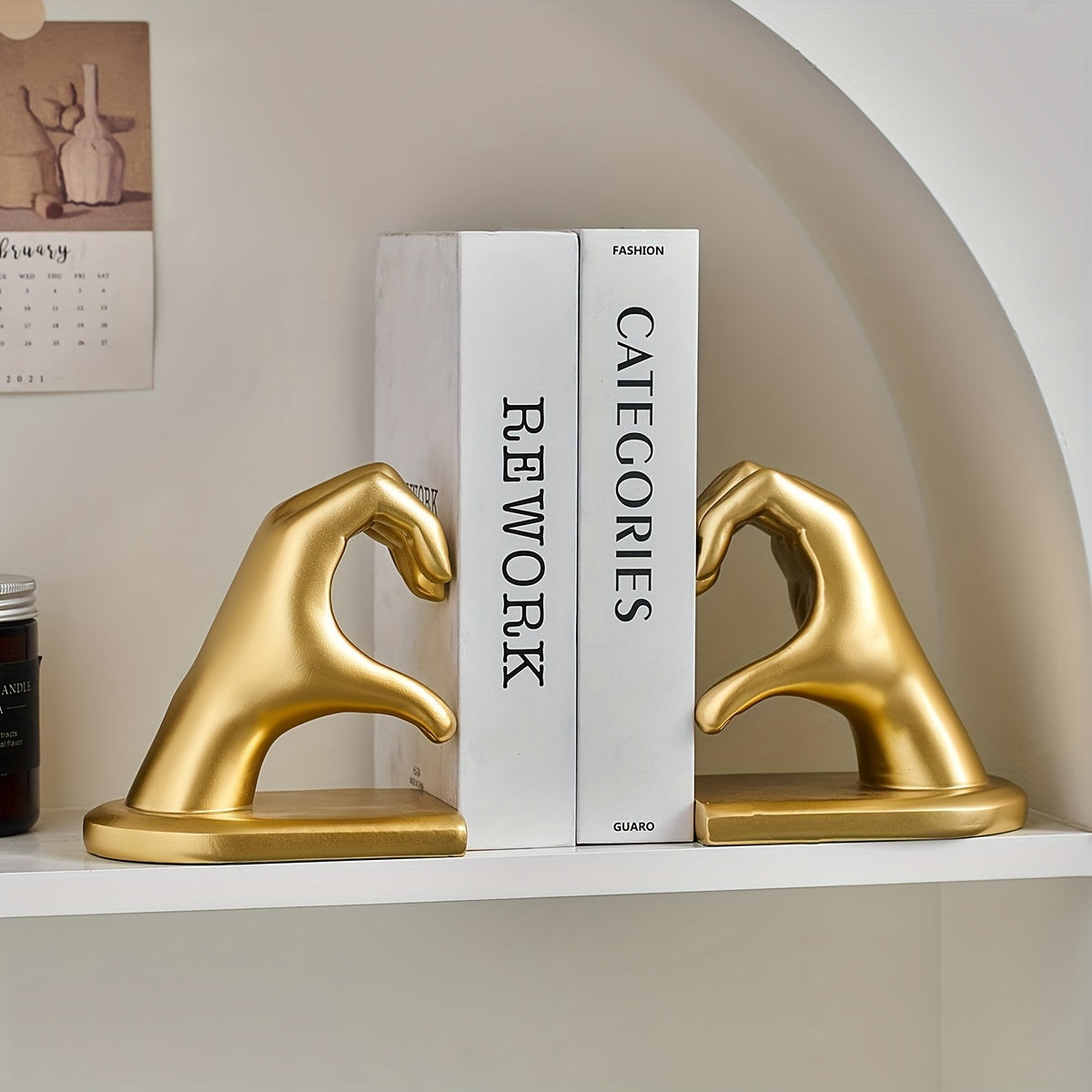 Chic Heart Support - Modern Finger Bookends in Gold