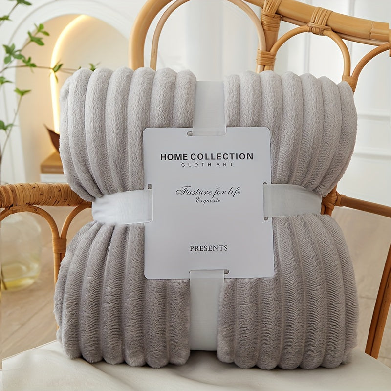 Luxe Flannel Polyester Blanket – Ultimate Comfort &amp; Warmth
