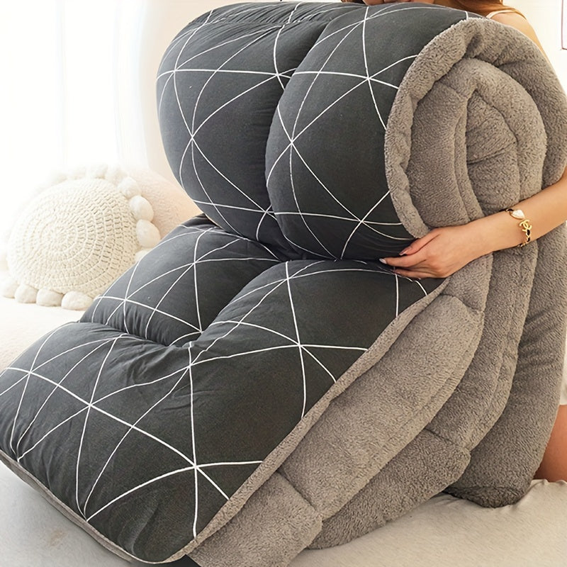 Luxe All-Year Down Duvet Insert with Geometric Patterns