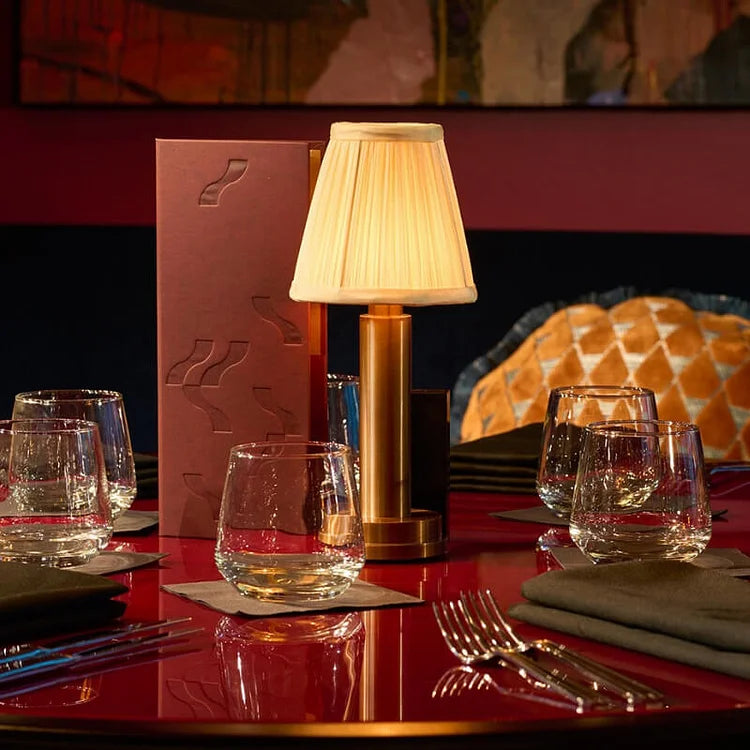 LuxeSilk Thread Lamp - Elegant Wireless Table Lamp for Atmospheric Rooms