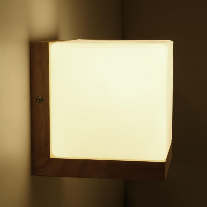 EcoChic Kubus Vägglampa – Hållbar & Modern Design