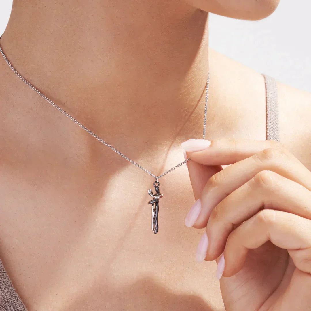Luxe Pendant Necklace for Couples | Timeless Love and Style