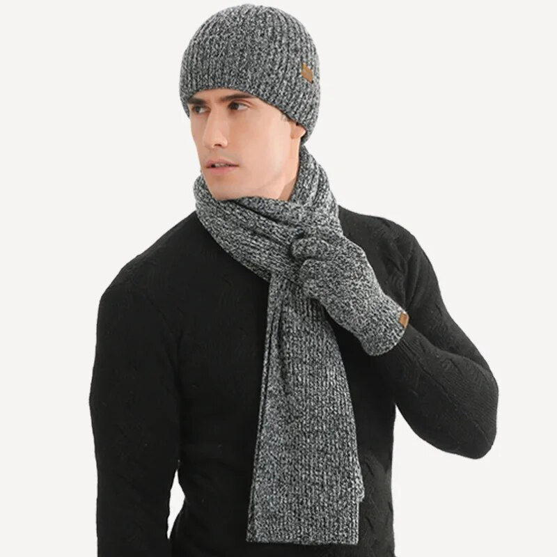 ArcticStyle – Trendy Winter Set with Hat and Mittens