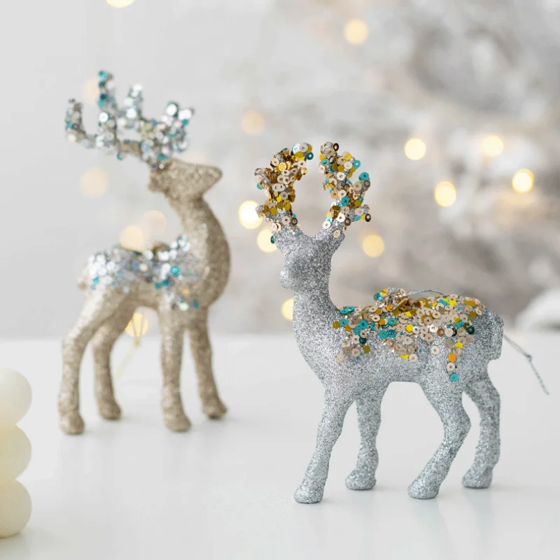 Glittrande Hjort Ornament – Lyxig Juldekoration för en Festlig Stämning