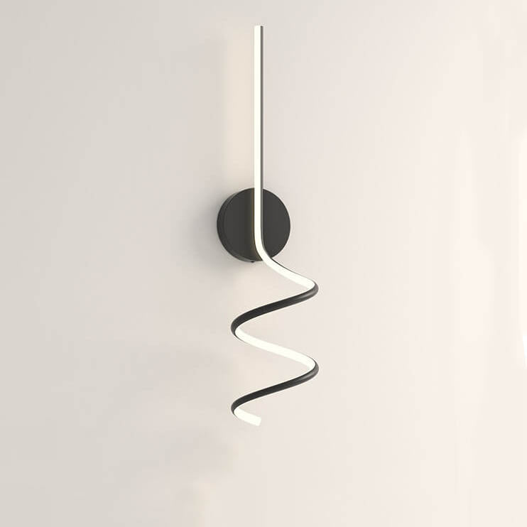 GlowWave - Stram LED Vägglampa med Bågdesign