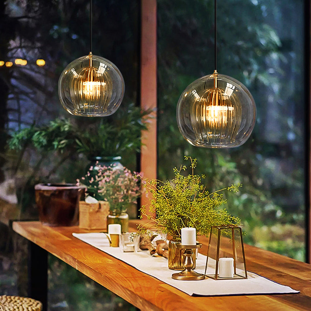 AmberGlow Pendant - Luxurious Ceiling Lamp for an Atmospheric Atmosphere