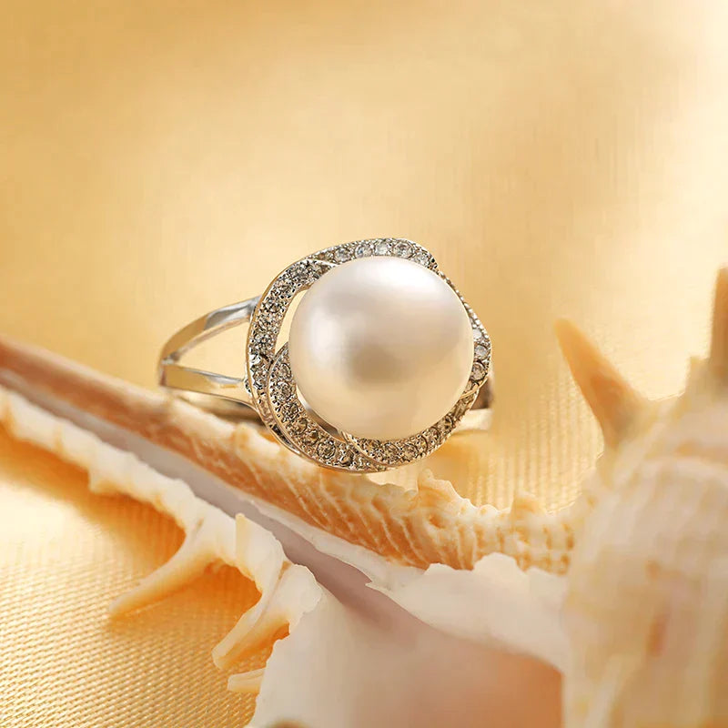 Beautiful Adjustable Pearl Ring for a Refined Style!