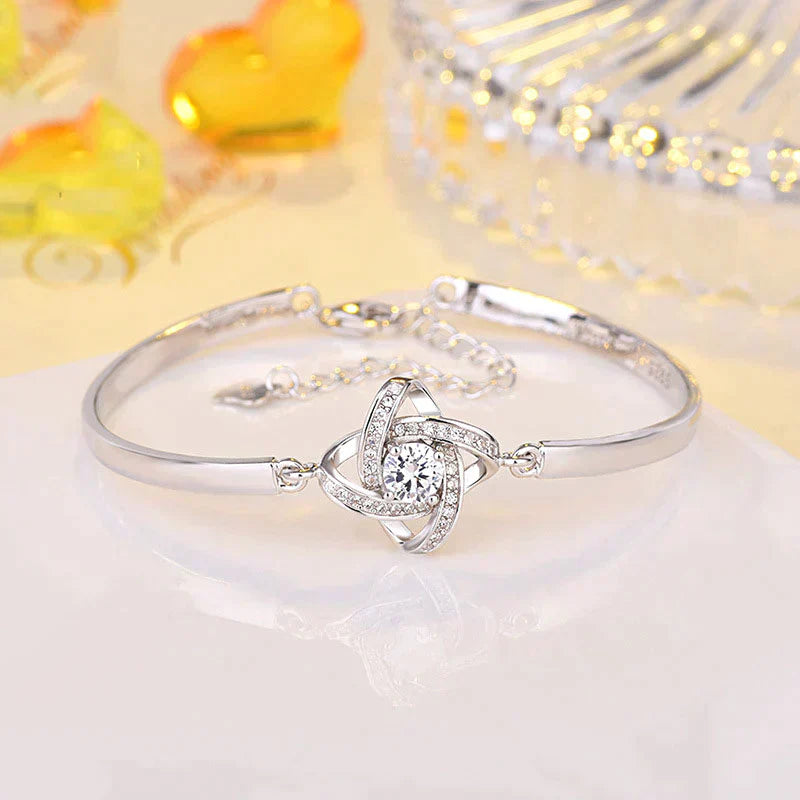 Stylish Love Knot Bracelet | Perfect for Daily Wear!