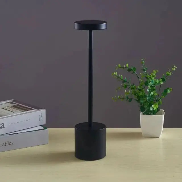 NoirElegance - Modern Svart LED Bordslampa
