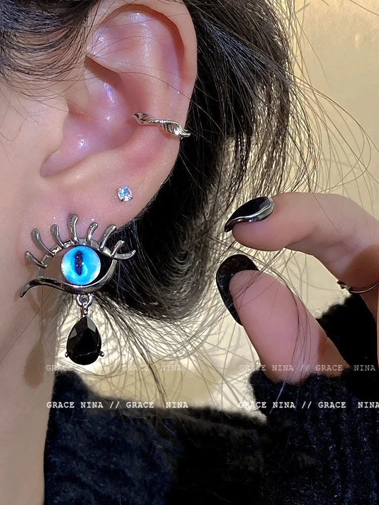 Yara Boze Oog Earrings - Captivating Elegance