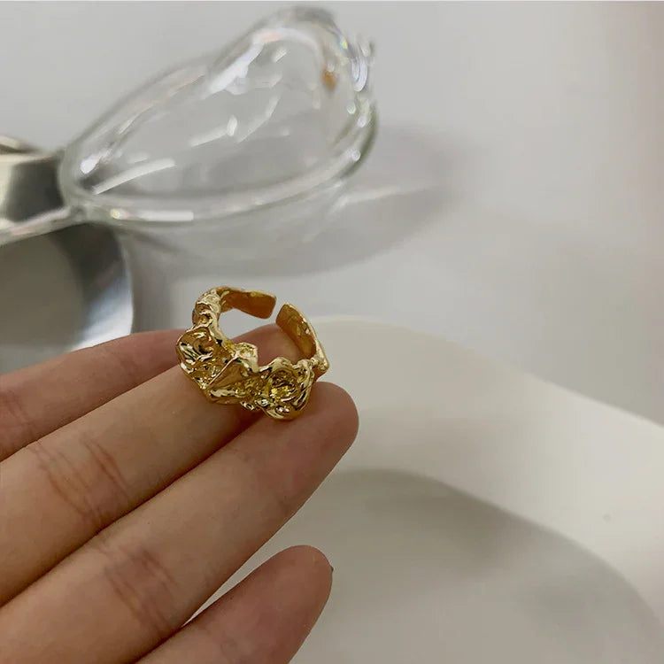 Arden Plissé Lava Design Minimalist Ring - Elegance in Simplicity