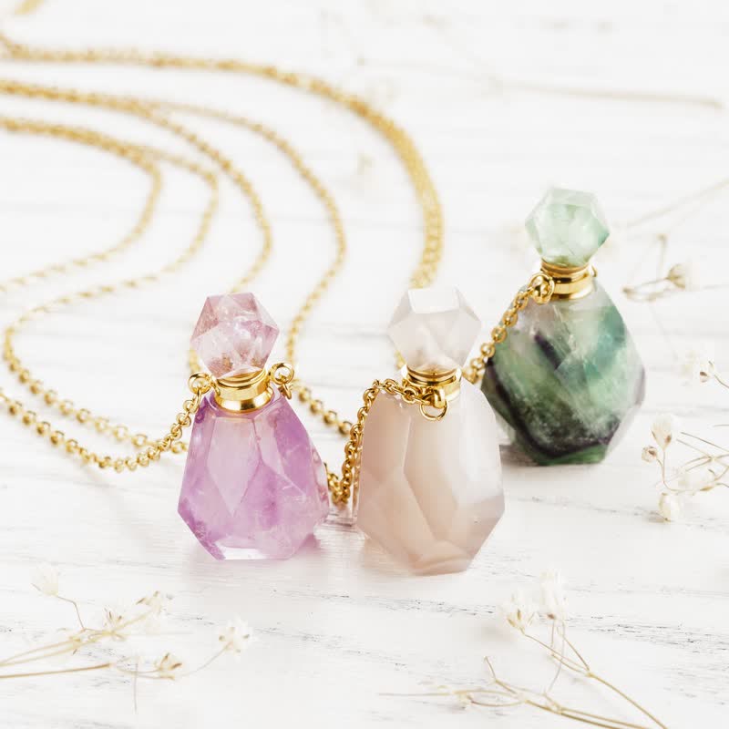 Elegant Necklace with Crystals Perfume Bottle - Iris