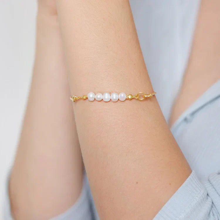 Elegant Bracelets with Fine Pearls - Selina