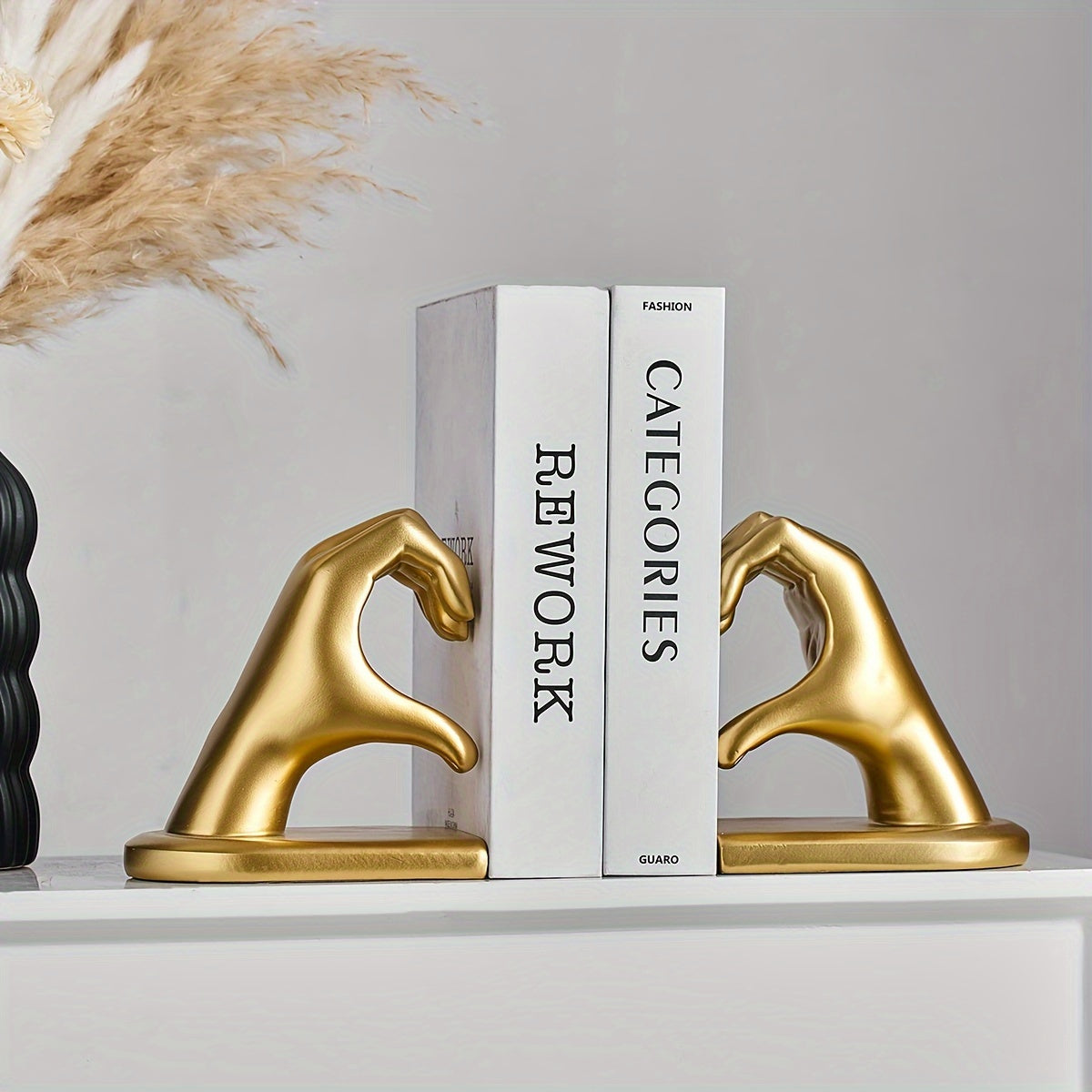 Chic Heart Support - Modern Finger Bookends in Gold