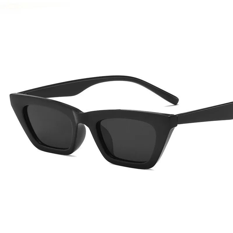 Sofia Shades – Retro Sunglasses for the Fashion-Focused