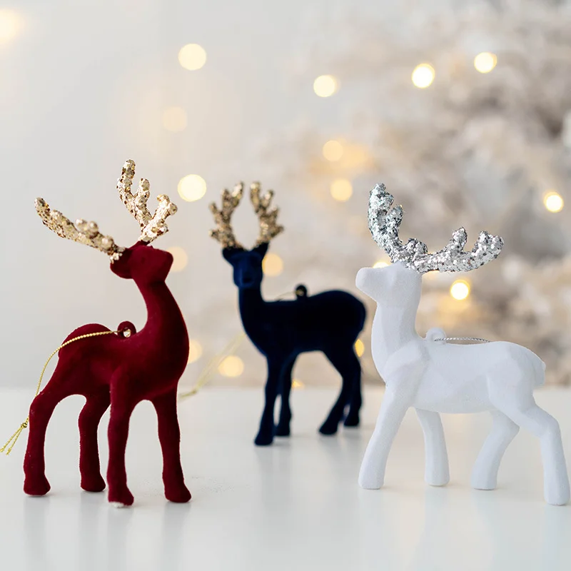 Glittrande Hjort Ornament – Lyxig Juldekoration för en Festlig Stämning