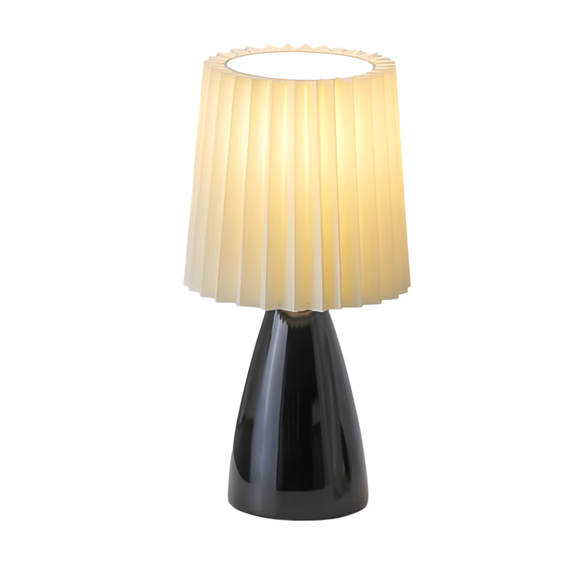 ChicGlow – Dimmable Table Lamp with USB Charger