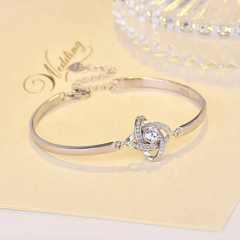 Stylish Love Knot Bracelet | Perfect for Daily Wear!