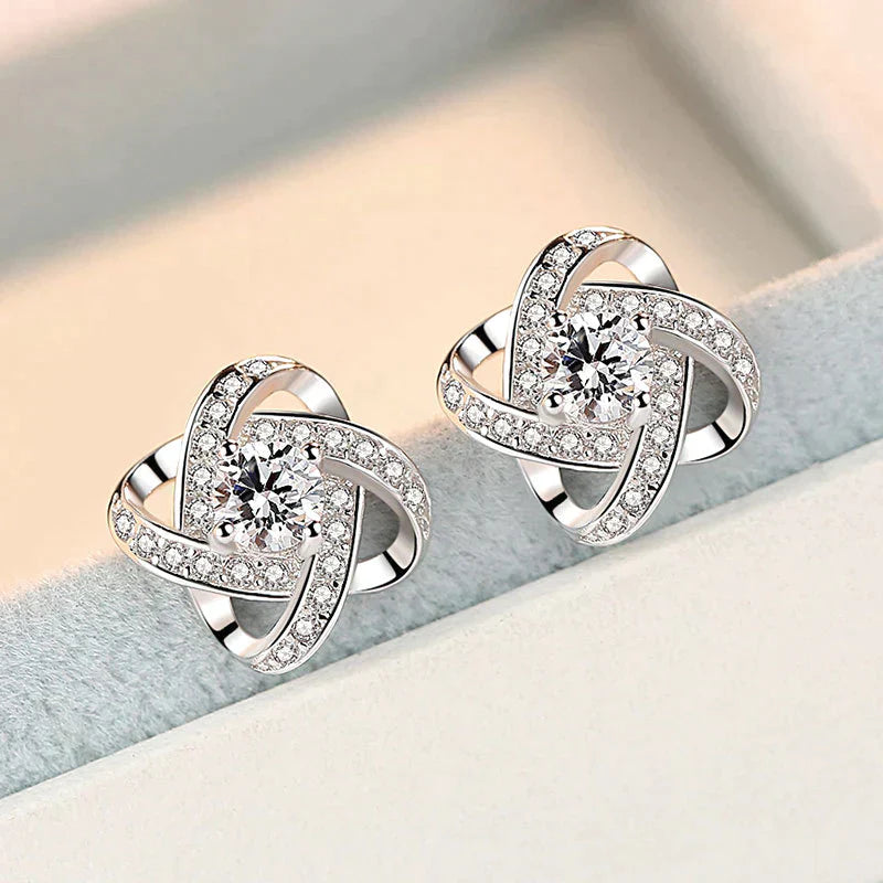 Charming Liebdesknoop Pendant and Earring Set | The perfect gift!