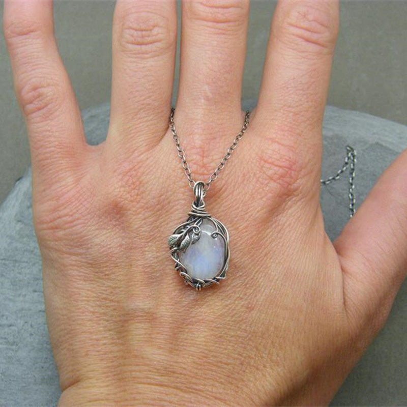 Vintage Moonstone Necklace - Selene Elegance