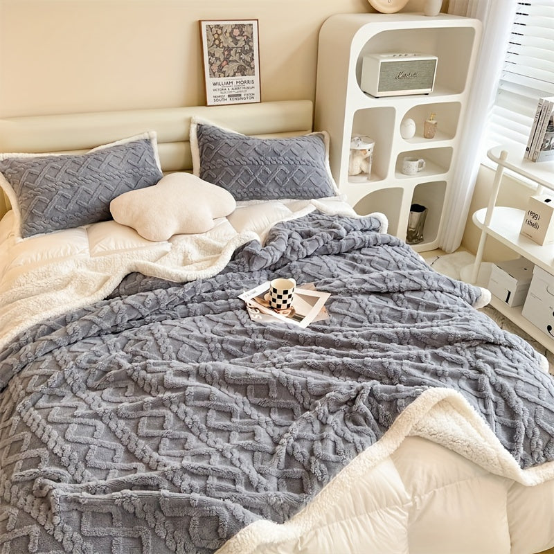 Vintage Luxe Double-Sided Fleece Throw - Winter Essential