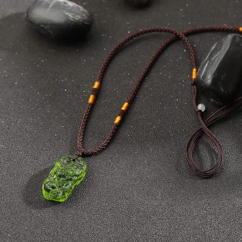 Alina's Captivating Green Moldavite Pendant Necklace for Purification