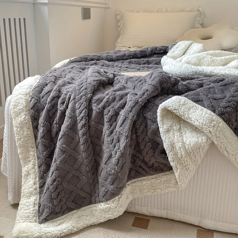 Stylish Reversible Fleece Blanket for Ultimate Comfort and Warmth