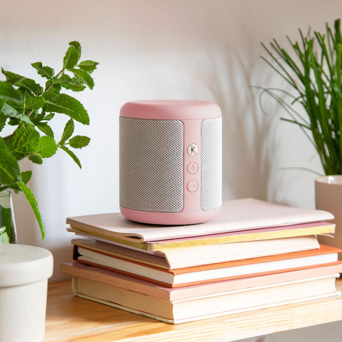 SoundWave – Portable Bluetooth Speaker with Powerful Sound