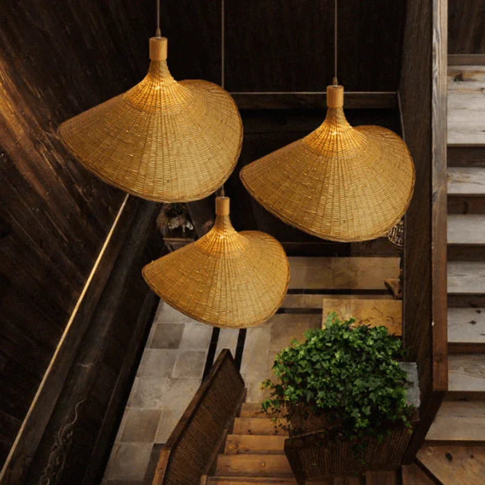 RusticWeave Light – Elegant Rattan Hanging Lamp